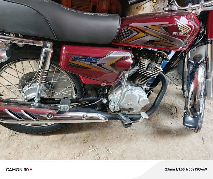 applied for ha showroom condition bike look like a new. 03028841920 0