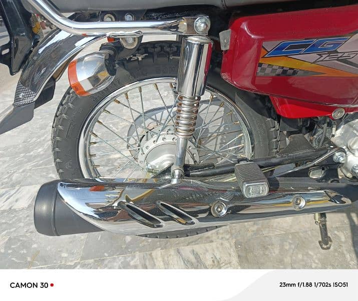 applied for ha showroom condition bike look like a new. 03028841920 8