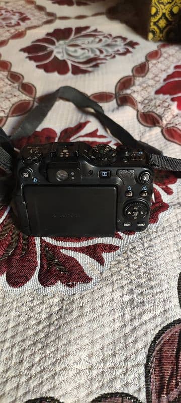 DSLR G12 camera 1