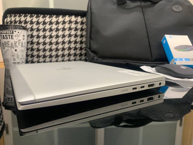 Hp Elitebook Notebook PC 8