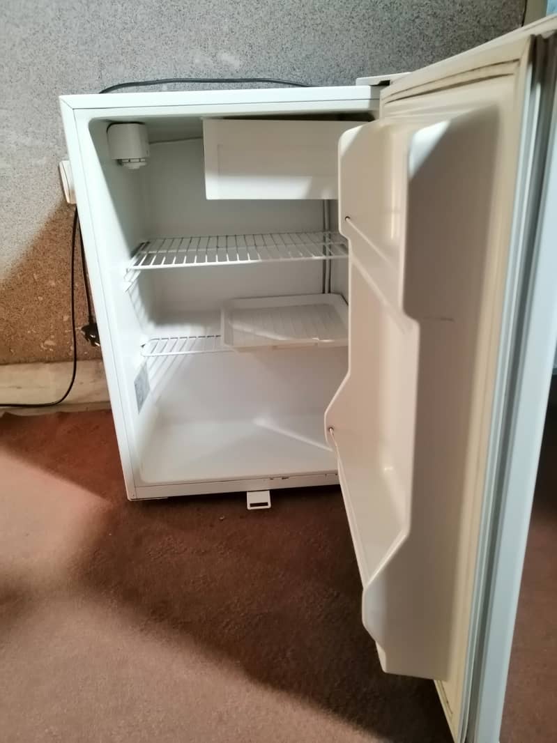 Room size Haier mini fridge 4