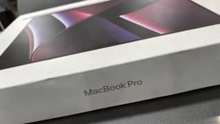 Macbook  pro m2 max box packed