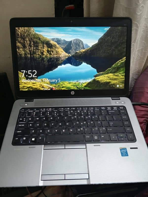 HP-ELITEBOOK-840 0