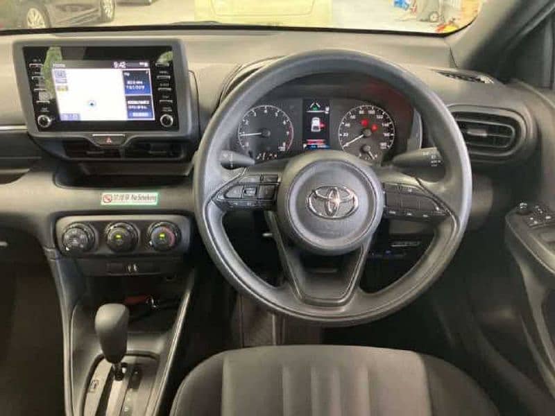 Toyota Yaris 2021 4