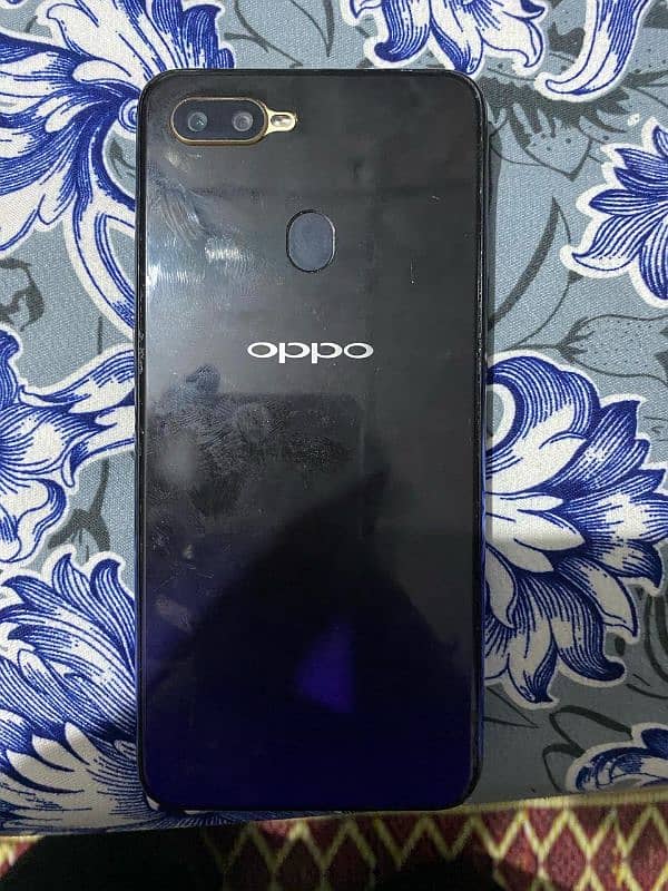 OPPO F9 Pro. 4/128 1