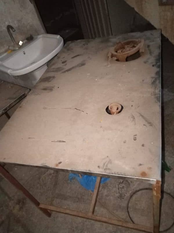 2x used table for sale 1