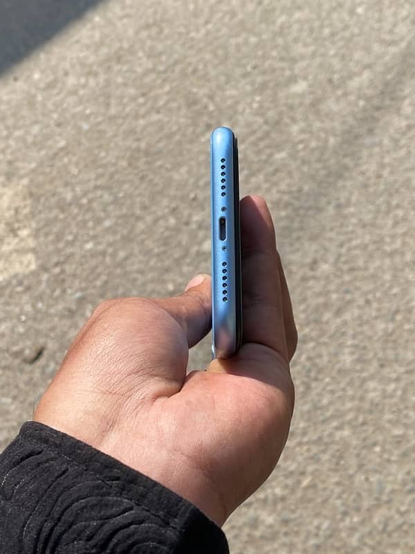 iPhone XR (Pta Approve 128 GB) 3