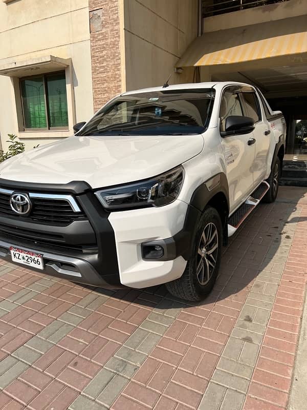 Toyota Hilux 2020 3