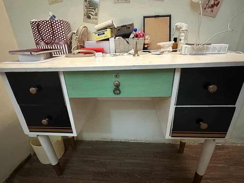 study table / vanity table 1