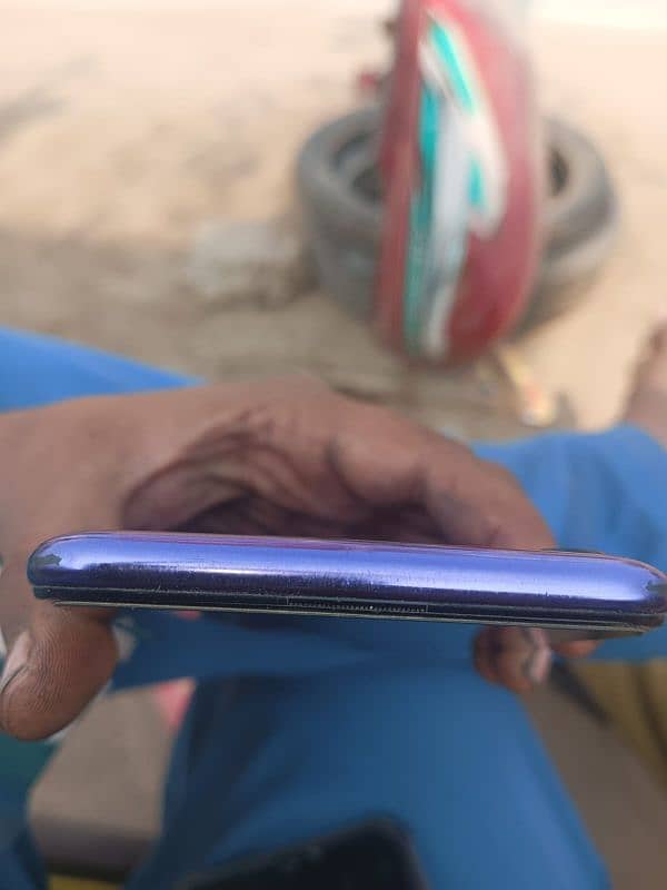 techno camon 12 ram 4 memori 64 no any fault charge sath hai daba nahi 2