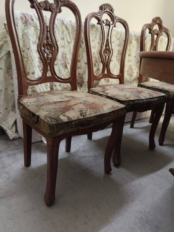 urgent seal wood dining table with 6 chair 2