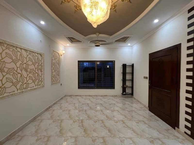 5 Marla Luxary House Available for Sale Bahria Nasheman Lahore 3