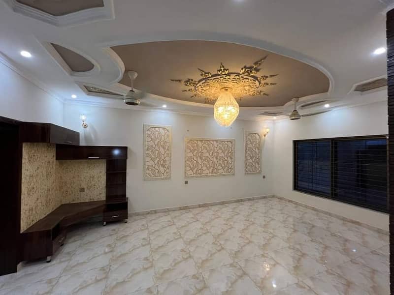 5 Marla Luxary House Available for Sale Bahria Nasheman Lahore 4