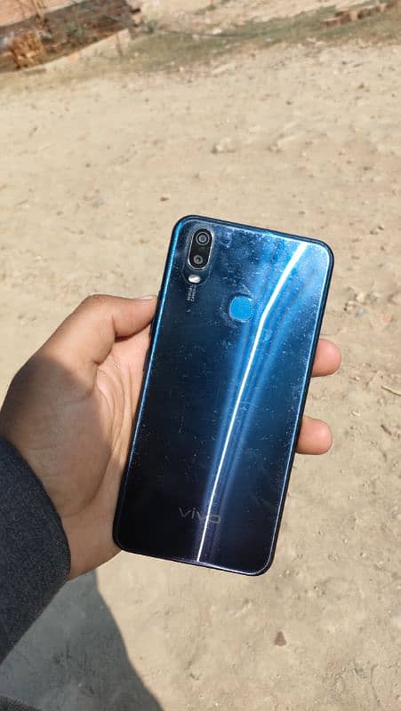 Vivo Y11 1