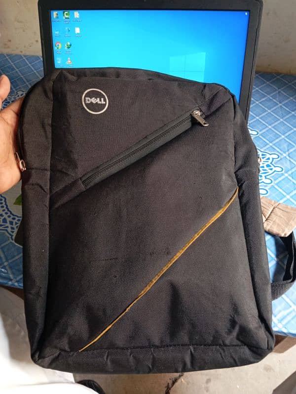 Dell laptop i7 4th gen 8 GB rem 4