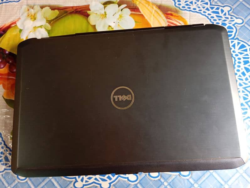 Dell laptop i7 4th gen 8 GB rem 7