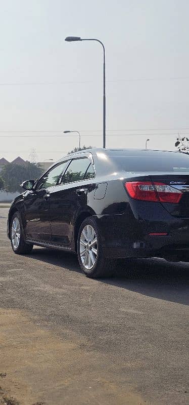 Toyota Camry 2011 4