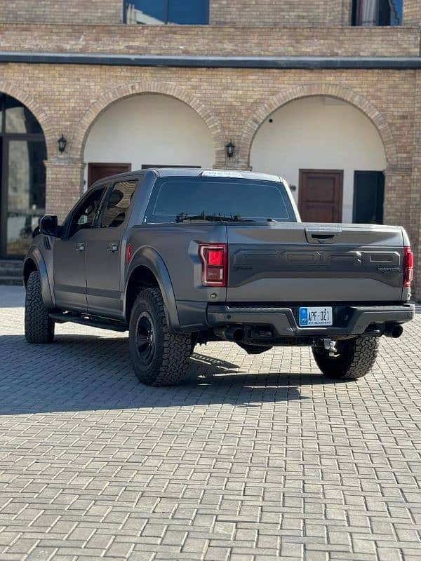 Ford Raptor 2018 4