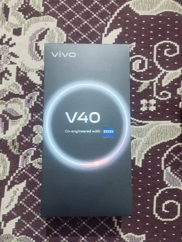 Vivo V40 5G  12Gb Ram 256Gb Rom 3