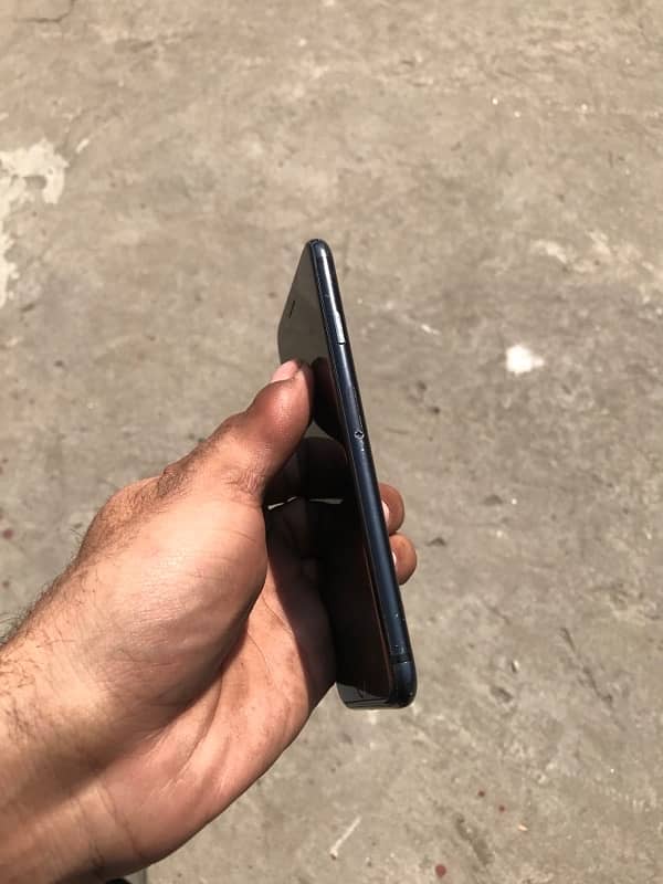 iPhone 7 128gb 3