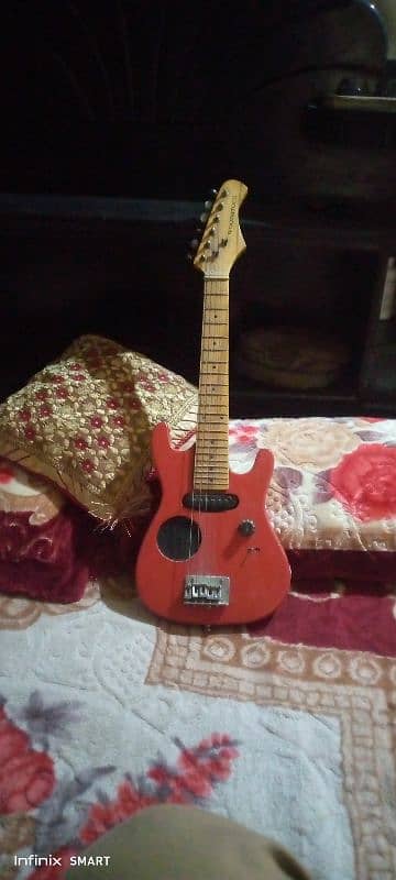 electric guitar in good condition 0