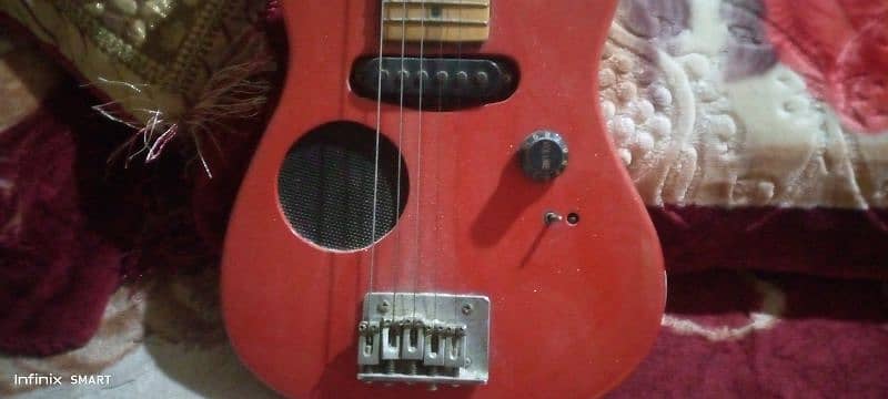 electric guitar in good condition 4