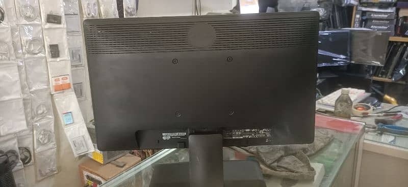 Dell 19 inch LED whole sale rate 12 pcs hain total 4