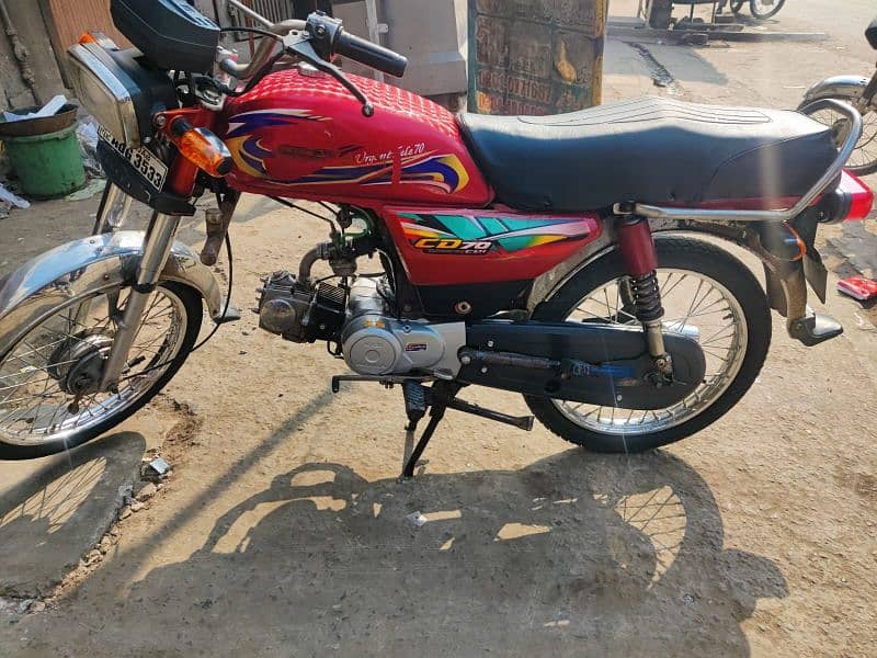 bike OK hy koi kam nhi honey wala 03270055989 per call kr len 5