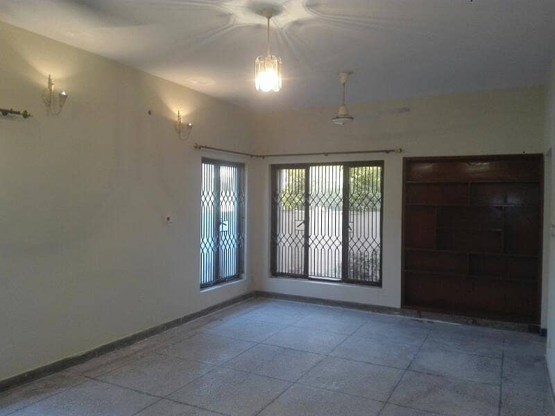 Askari-9, Lahore Cantt. 10- Marla 03 Baedroom Corner House Available For Sale 7