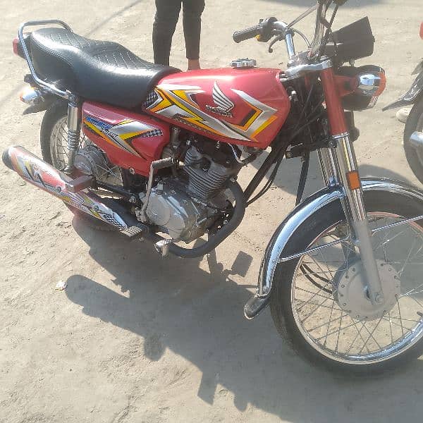 selling honda 125 3