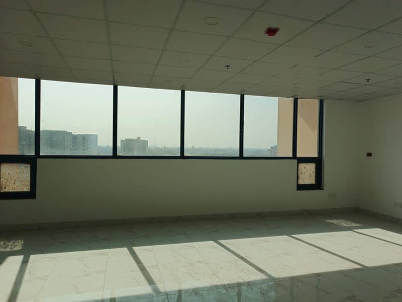 Prime Office Space at Grand Square Mall Gulberg. 0