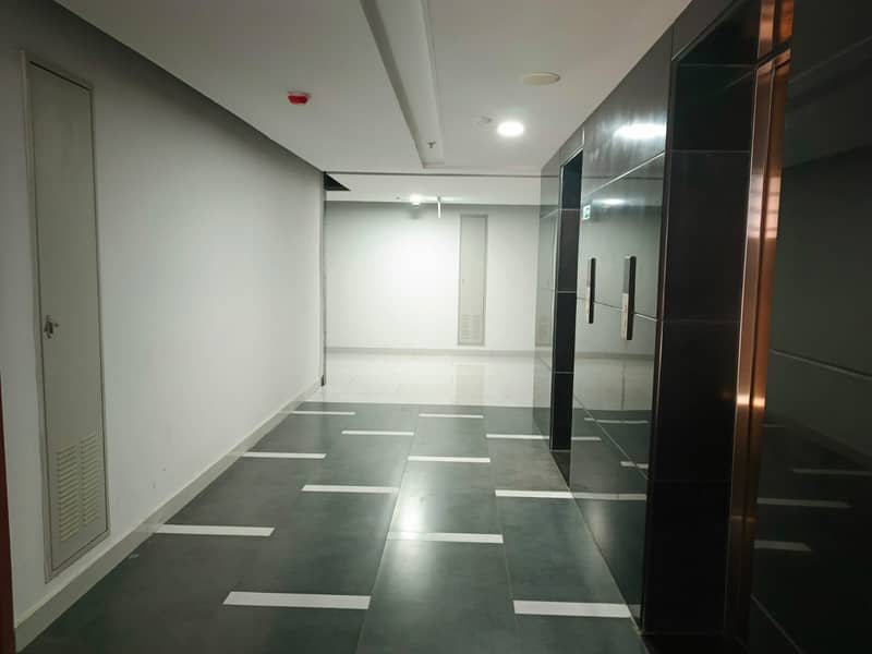 Prime Office Space at Grand Square Mall Gulberg. 4