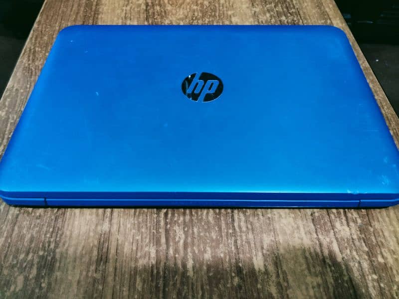 HP streem book with tuch screen 2gb 32gb window 10 5