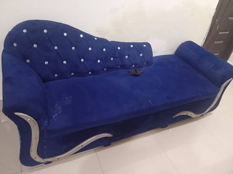 Sofa for sale in good condition 0