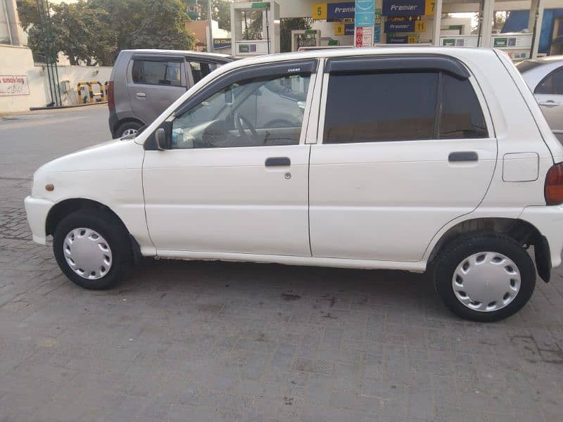 Daihatsu Cuore 2008 1