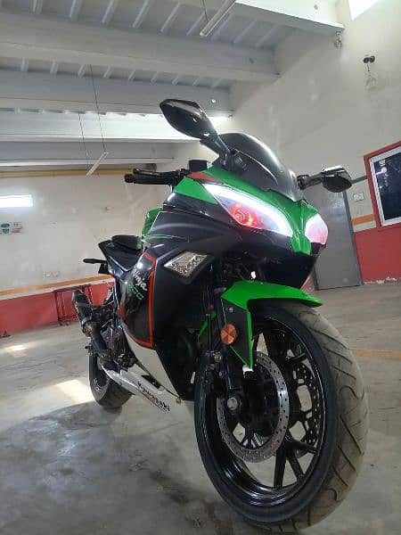 Kawasaki Ninja 350cc. Dual Cylinder (KRT Edition) 1