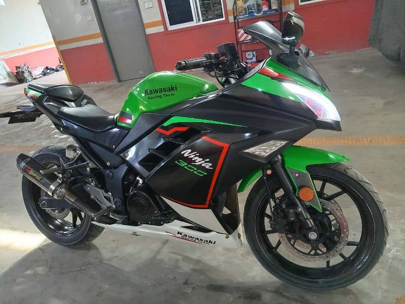 Kawasaki Ninja 350cc. Dual Cylinder (KRT Edition) 2