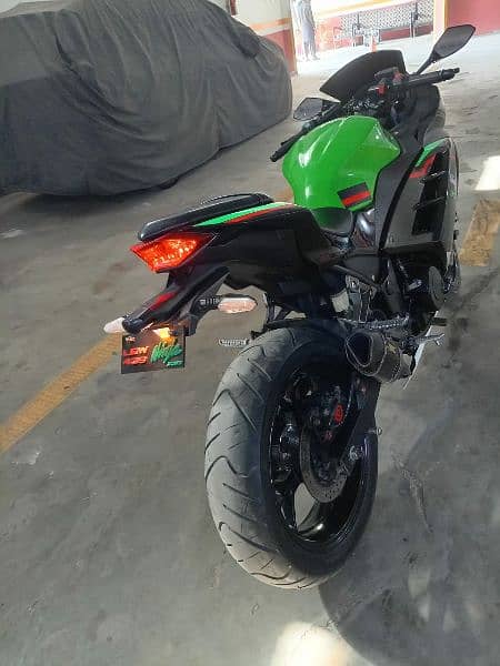 Kawasaki Ninja 350cc. Dual Cylinder (KRT Edition) 4