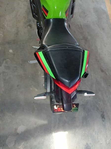 Kawasaki Ninja 350cc. Dual Cylinder (KRT Edition) 6