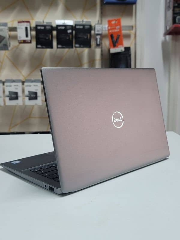 Dell latitude 3301 Core i5 8265U, 8Gb Ram, 256Gb ssd,  14 Inches FHD 3