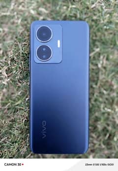 vivo y55 10/10 condition with box and charger