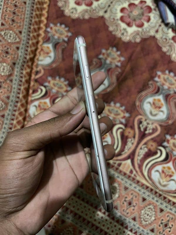 iphone 7 plus PTA 4