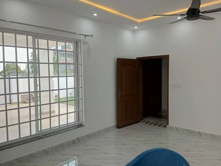 1 kinal like a new beautiful upper portion for rent 3