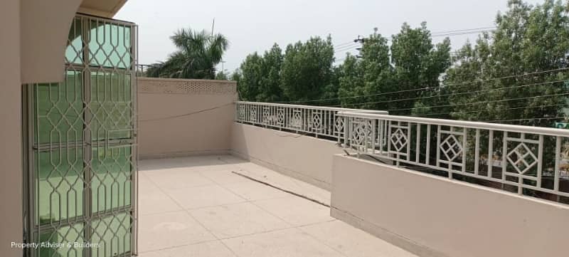 1-Kanal house Available For Sale In Askari-9, Lahore Cantt 2