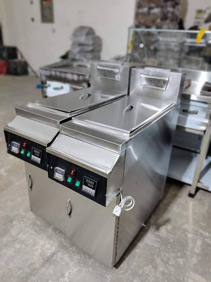 Pizza oven /Fryer /Muava machine/Working table/ Hot plate/Gass stove 19