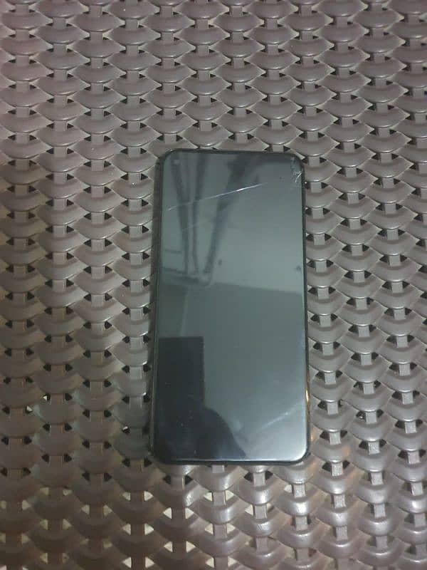 Google pixel 5 non pta 8/128 glass crack perfectly working 1