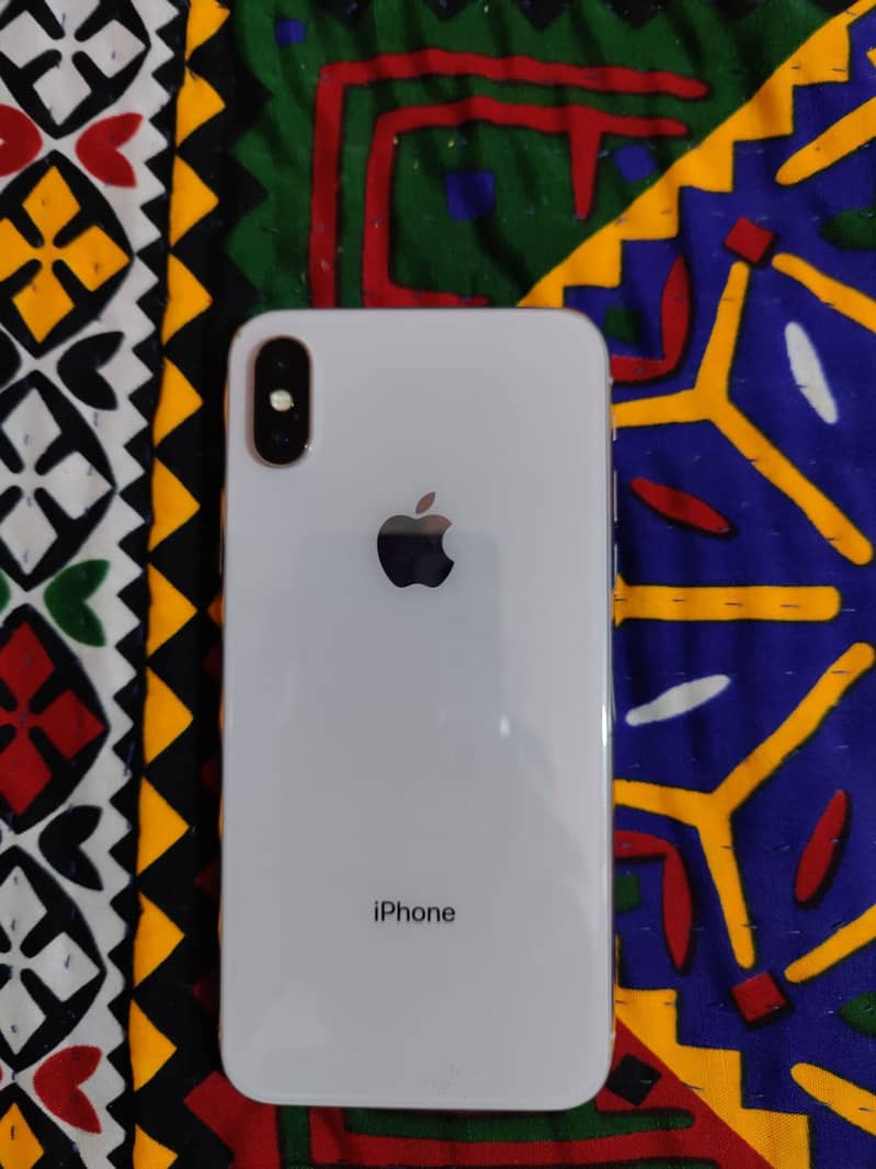 Apple iPhone X 4