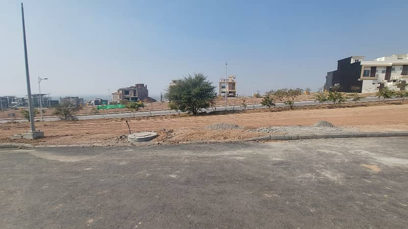 5 Marla Boulevard Back Open Plot with Extra Green Land M Block, Bahria Town Rawalpindi Phase 8 11