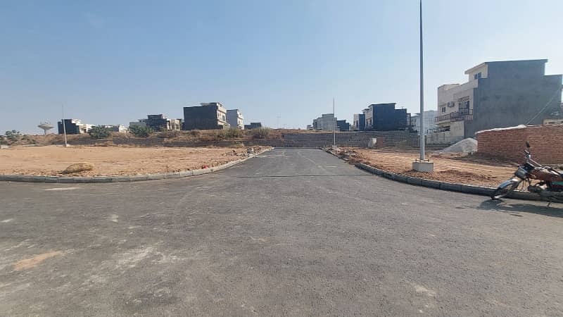 5 Marla Boulevard Back Open Plot with Extra Green Land M Block, Bahria Town Rawalpindi Phase 8 15