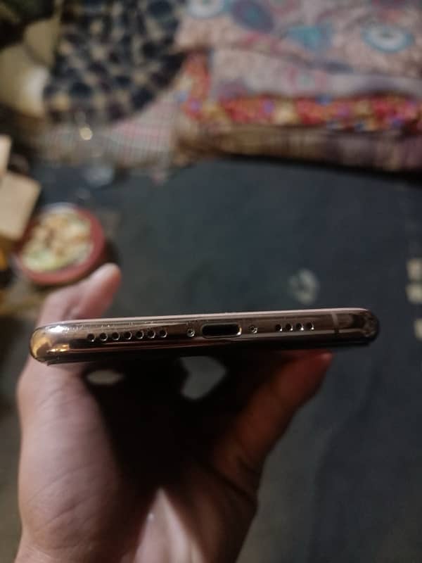 xs max total genuine 10/10 LLA MODEL 1